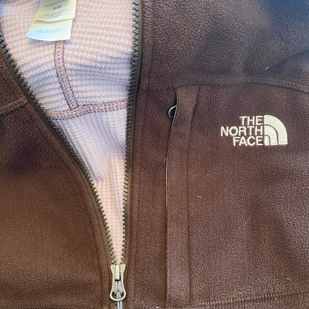 Woman’s full zip North Face jacket - Picture 3 of 5